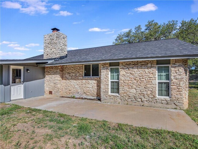 Building Photo - 5205 Thunderbird St