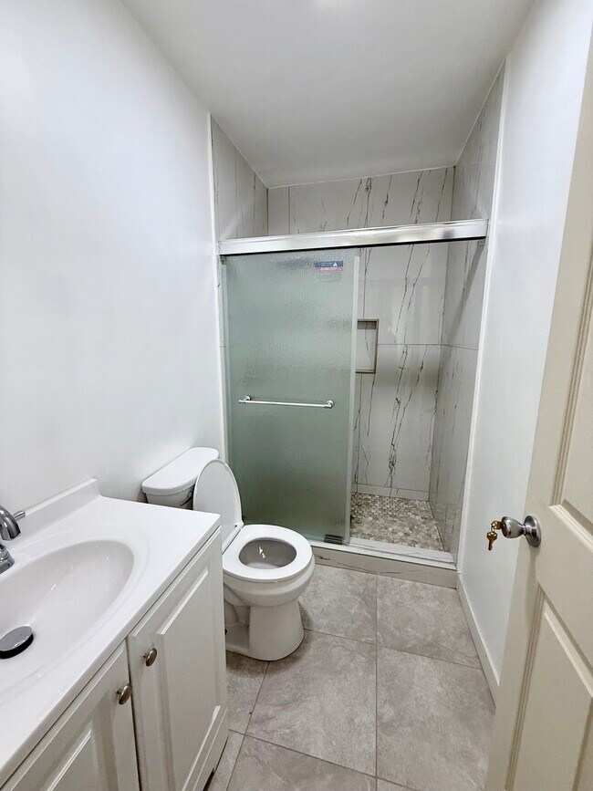 Building Photo - 12622 Fletcher Dr
