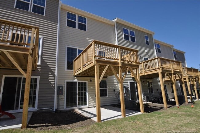 Building Photo - 1231 Lizer Rd