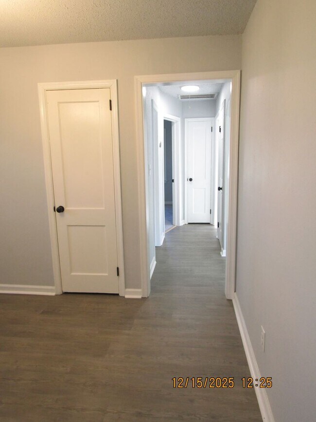 Building Photo - Bayville Park