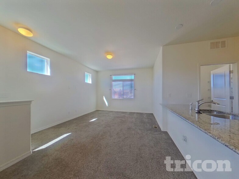 Building Photo - 791 Endeavor Wy