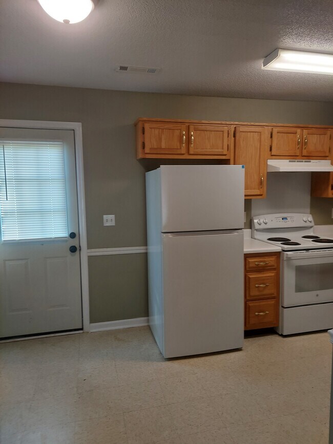 Building Photo - 129A Shearer St