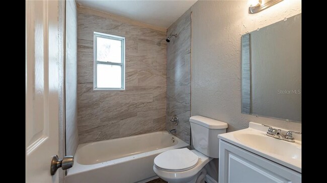 Full bath - 1526 28th St N