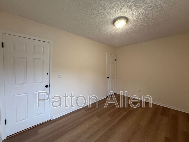 Building Photo - 54 Dawnwood Cir
