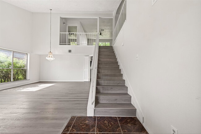Building Photo - Beechbend Drive, Missouri City, TX 77489 - 4 BR 2.5 BA single-family home