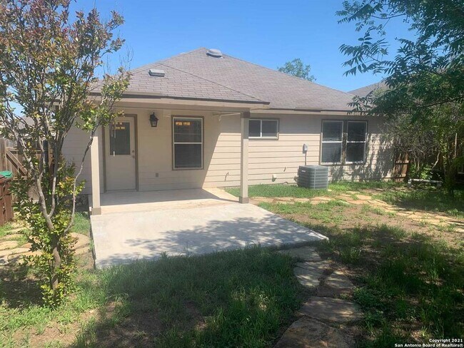 Building Photo - 3518 Ironwood Falls