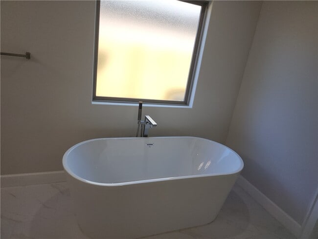 Building Photo - 2700 SW Blustery Dr