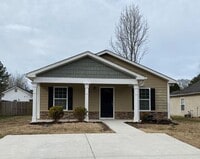 Building Photo - Powder Springs Stepless Ranch!!
