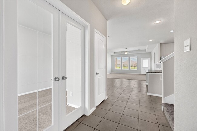 Building Photo - 24931 Pavarotti Pl