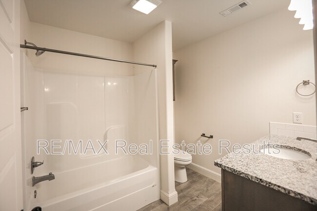 Building Photo - 501 NW 59th Ave