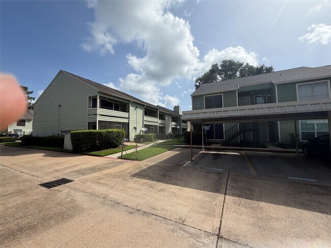 Building Photo - 14777 Wunderlich Dr