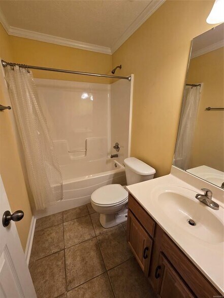 Building Photo - 8701 Will Newton Dr