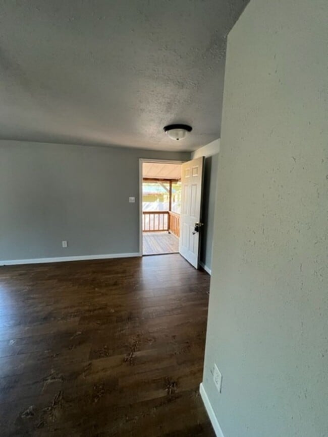 Building Photo - 8256 Barbur St