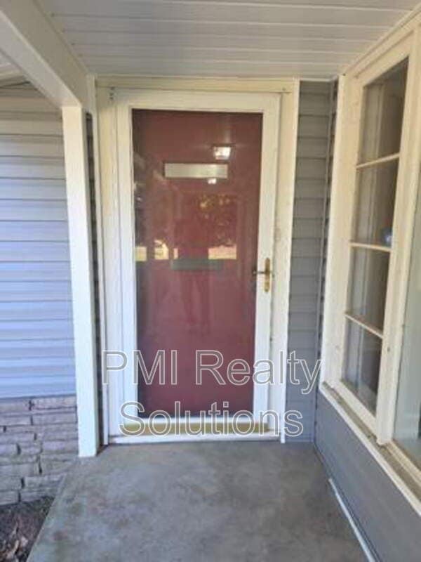 Building Photo - 4506 E 38th Pl