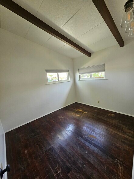 Building Photo - 228 W E St