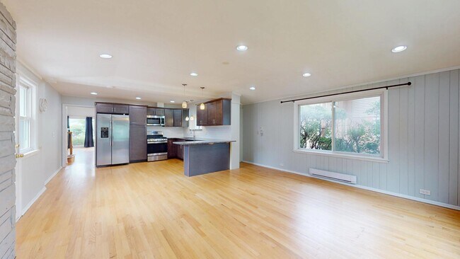 Building Photo - 9131 Kilbourn Ave