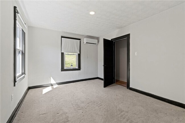 Building Photo - 813 Bower Hill Rd