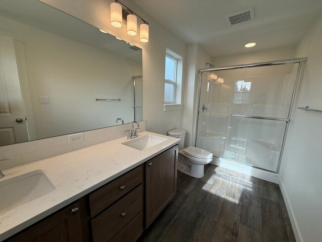 Building Photo - Brand New Stunning 3 Bed/2.5 Bath Townhouse-Old Farm District