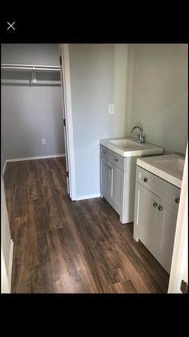 Building Photo - 9 Bowling Ln