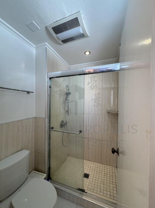 Building Photo - 60 Surrey Ct