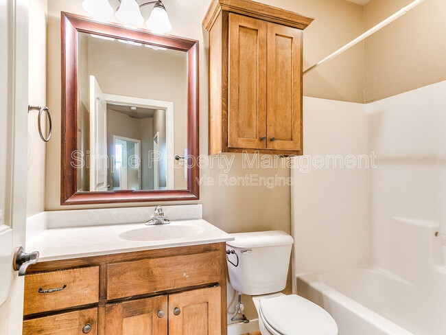 Building Photo - 2874 Muzzy St