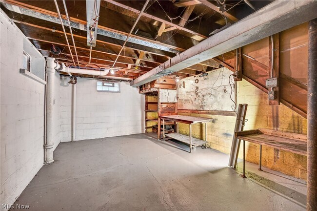 Building Photo - 1597 E 230th St