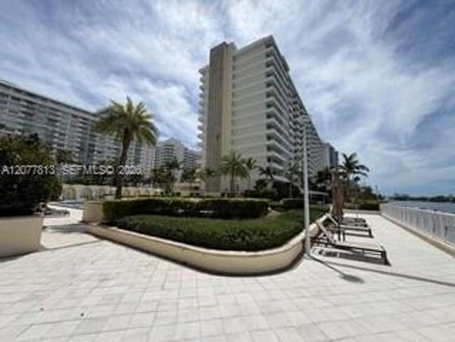 Building Photo - 5600 Collins Ave