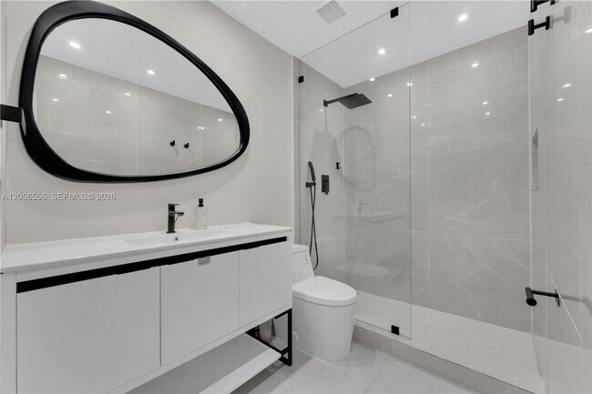 Building Photo - 20903 Leeward Ct