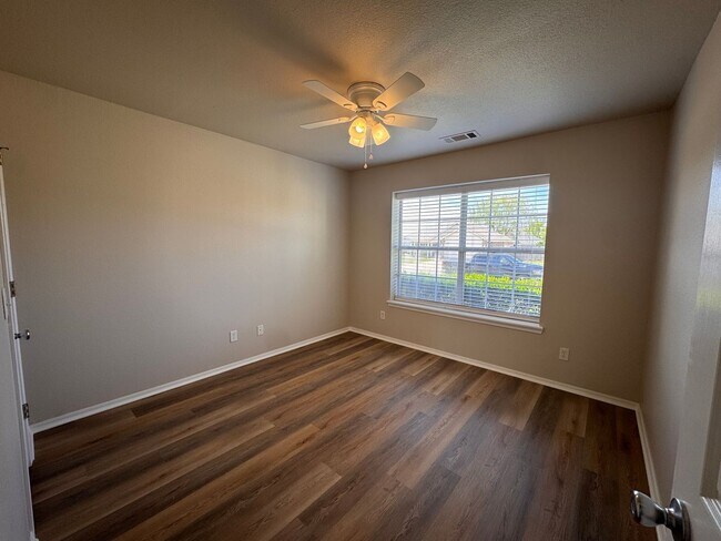 Building Photo - 3 Bedroom 2 bath Bixby Schools