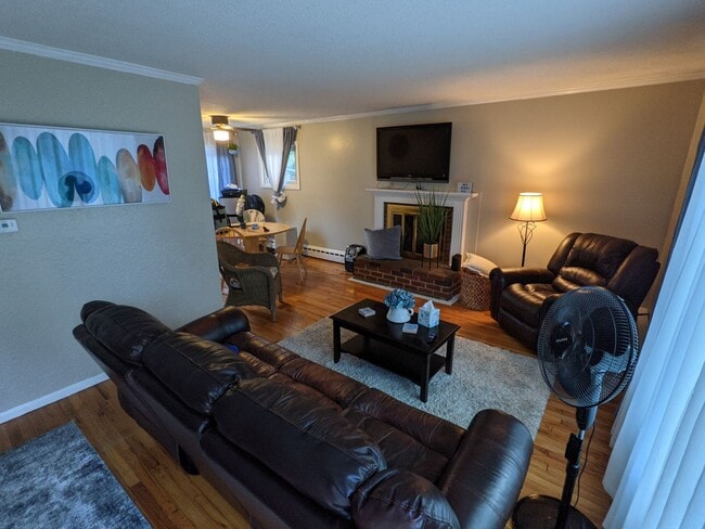 Building Photo - 73 Emerald Rd