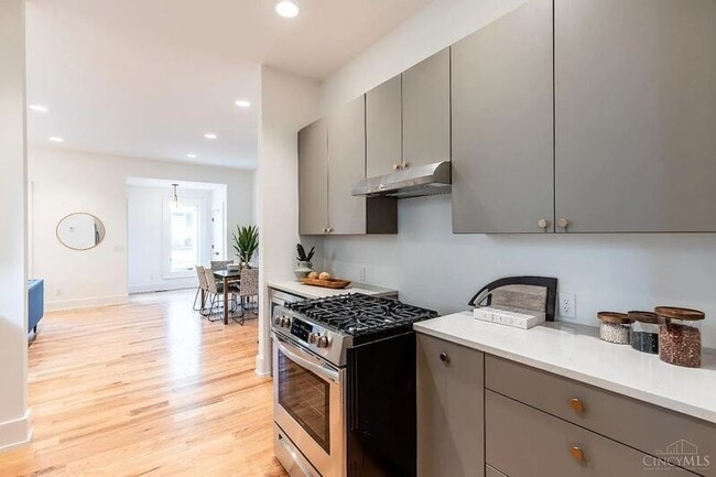 Building Photo - 1325 Knowlton St