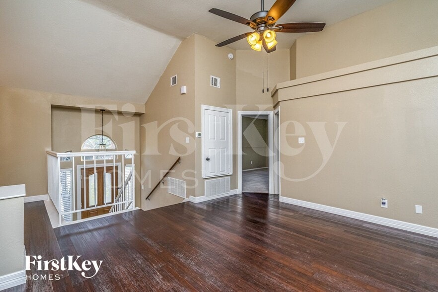 Building Photo - 1313 Deer Trail