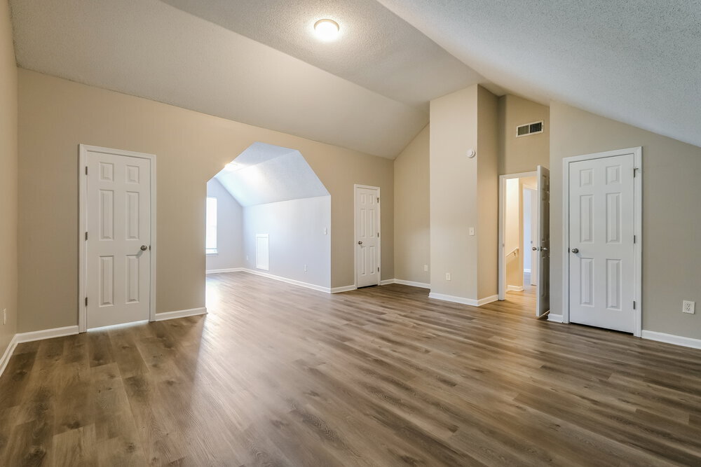 Building Photo - 146 Edison Dr