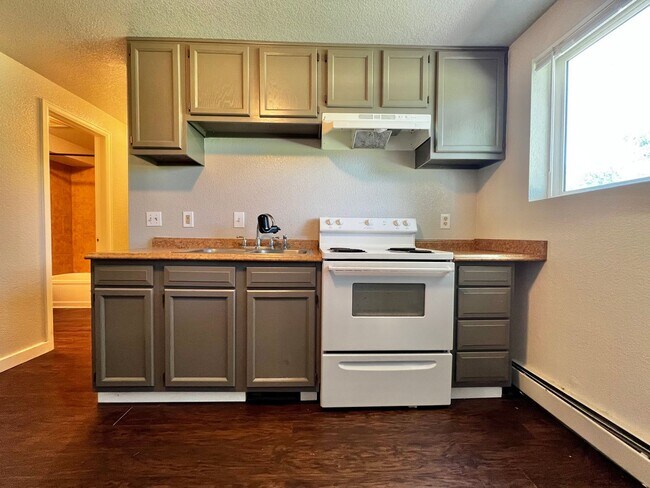 Interior Photo - Laporte1850 (KC-LN)