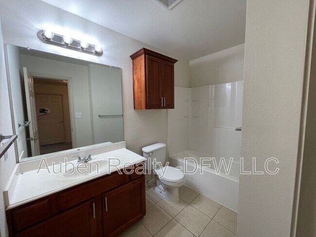 Building Photo - 909 Parkplace Ridge