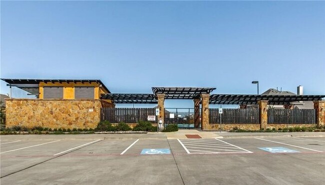Building Photo - Frisco home ready for move in