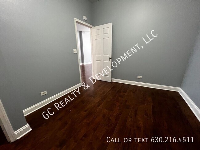 Building Photo - 7642 S Normal Ave