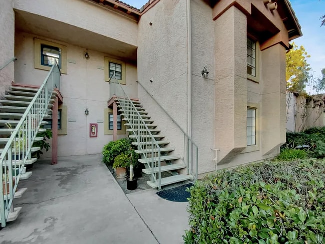 Building Photo - 12059 Alta Carmel Ct