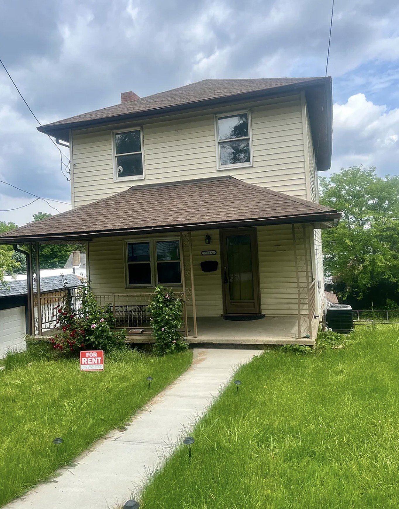 Covered Front Porch - 1115 Margray St