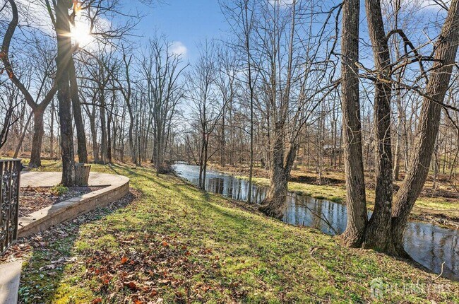 Building Photo - 2289 Brookside Dr