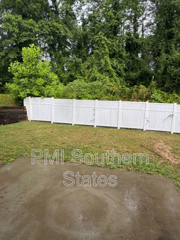 Building Photo - 407 Albus Dr