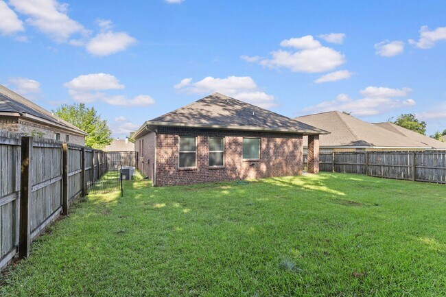 Building Photo - 27320 Lashay Dr