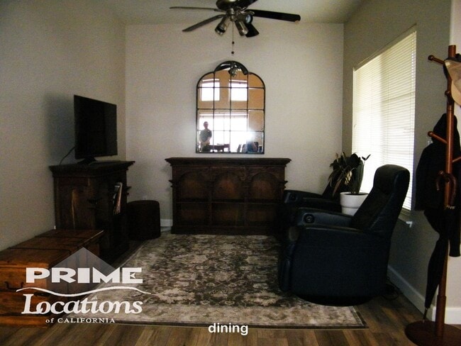 Building Photo - Wow!! An east Roseville charmer