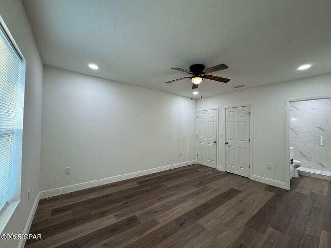 Building Photo - 148 Claire Ave