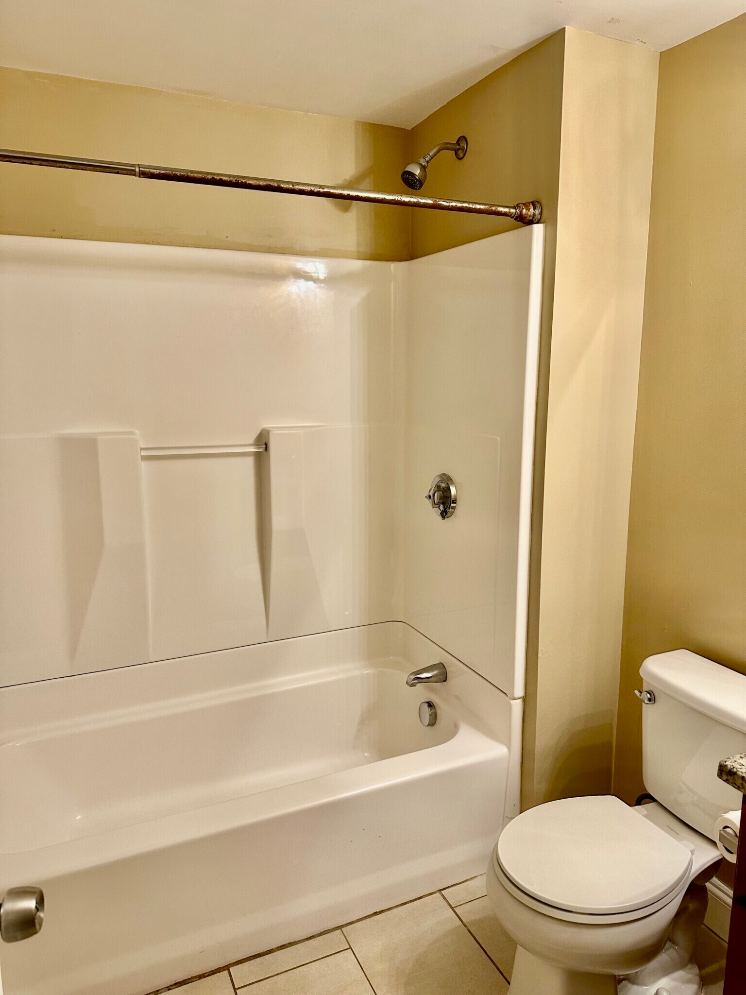 Building Photo - 72 Egmont St