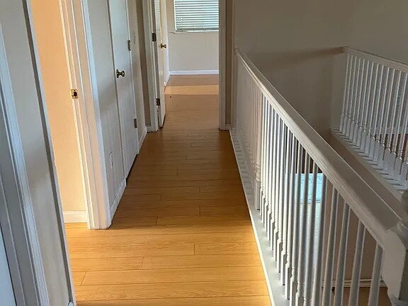 Building Photo - This beautifully updated 3-bedroom home features a spacious loft that can easily be converted int...