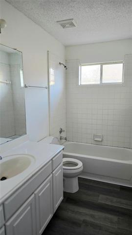 Building Photo - 2621 Ash Creek