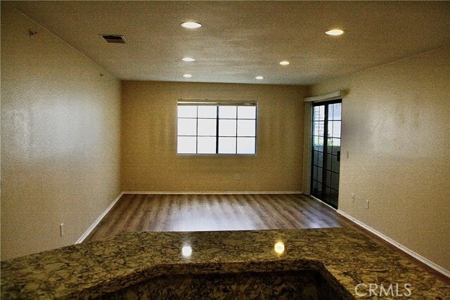 Building Photo - 280 Evergreen Ct