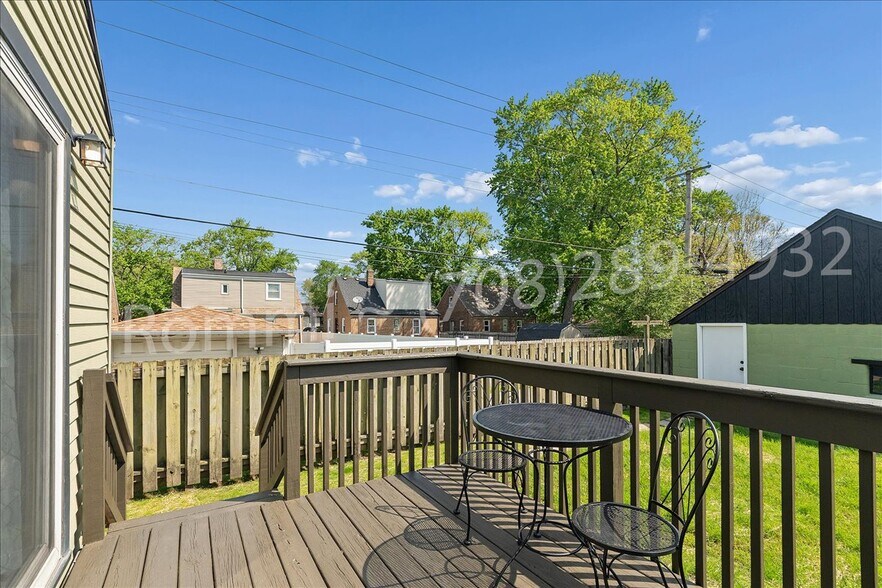 Deck/Backyard - 6717 Huron Ave