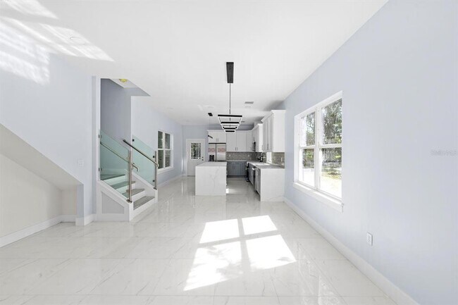 Building Photo - 8119 N Dakota Ave